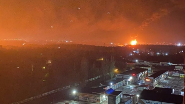 Cháy nhà máy lọc dầu Novoshakhtinsk của Nga gần biên giới Ukraine
