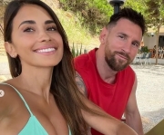Lionel Messi và Cesc Fabregas tận hưởng kỳ nghỉ “xa hoa” trên đảo riêng Ibiza - Tây Ban Nha