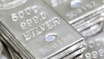 Giá kim loại ngày 24/3: Giá bạc tiếp tục tăng cùng với giá bạch kim?