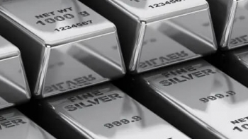 Giá kim loại ngày 12/4: Giá bạc và bạch kim có sự trái ngược nhau?