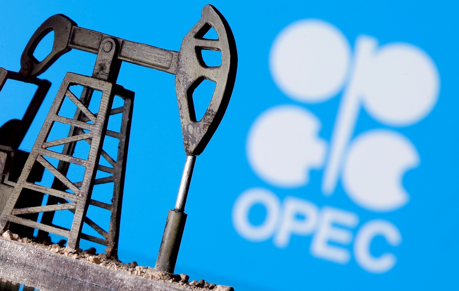 IEA cảnh báo OPEC+ không có khả năng bổ sung thêm nguồn cung dầu trong những tháng tới