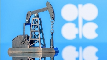 Quyết định về sản lượng của OPEC+ phản ánh lo ngại về thặng dư
