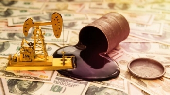Các nhà giao dịch dầu đặt cược vào sự tăng giá hợp đồng kỳ hạn