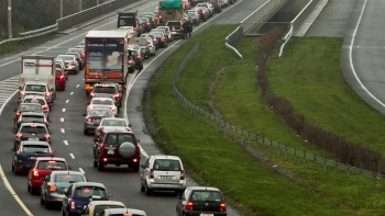 Liên minh chính phủ Đức tranh cãi về kế hoạch giảm khí thải ô tô của EU