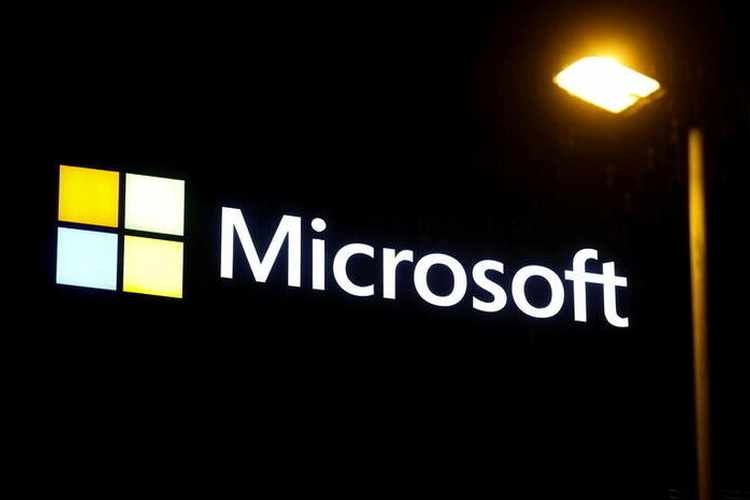 Microsoft ra mắt thiết bị Surface mới khu vực Trung Đông
