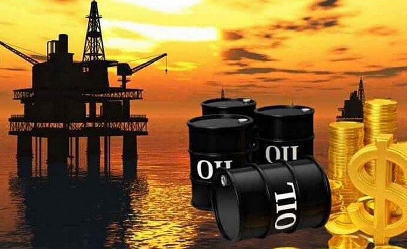 Giá dầu tăng vọt trước những cảnh báo mới về xung đột Ukraine-Nga