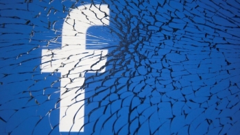 Nga chặn hoạt động Facebook, Microsoft tạm dừng bán hàng