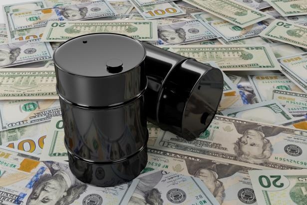 Giá dầu tăng vọt sau khi UAE cam kết với OPEC + hiệp ước cung cấp