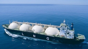 EU đạt được thỏa thuận LNG của Mỹ, gạt bỏ yêu cầu thanh toán bằng đồng rúp của Nga