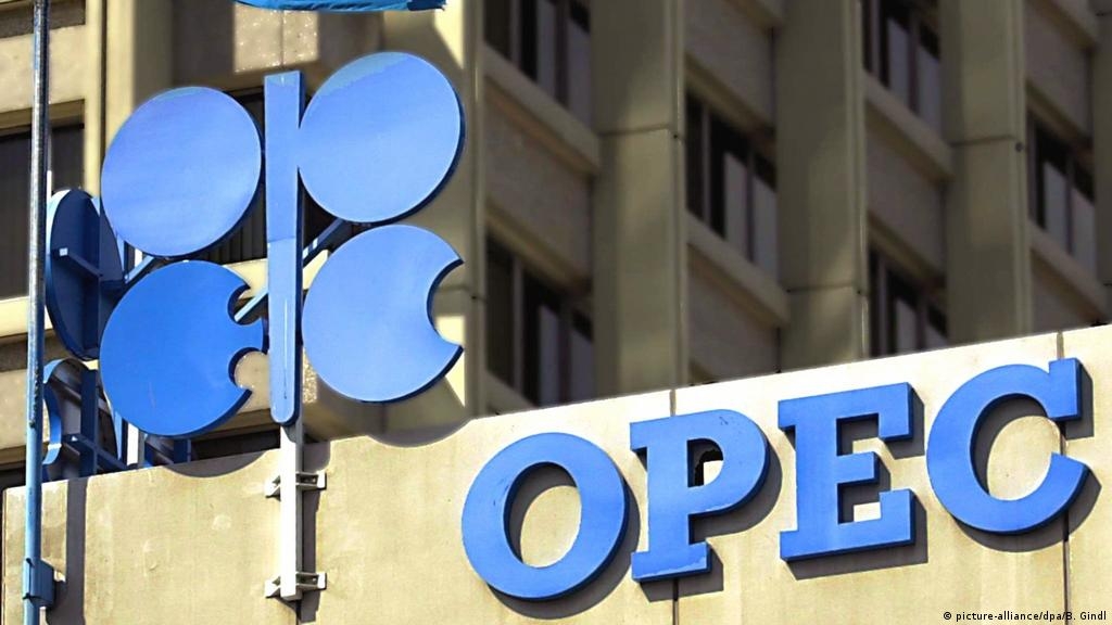 OPEC và IEA điều chỉnh giảm dự báo nhu cầu dầu