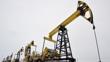 Sản lượng dầu của Nga đang sụt giảm mạnh
