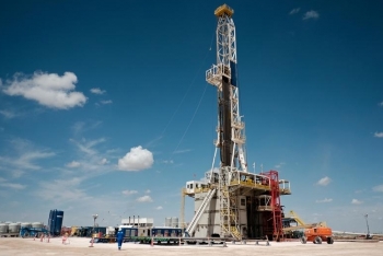 Hoa Kỳ: Các thương vụ dầu khí giảm xuống do biến động giao dịch