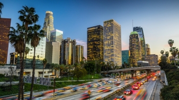 California (Mỹ): Mâu thuẫn giữa khát vọng xanh và nhu cầu thực tế