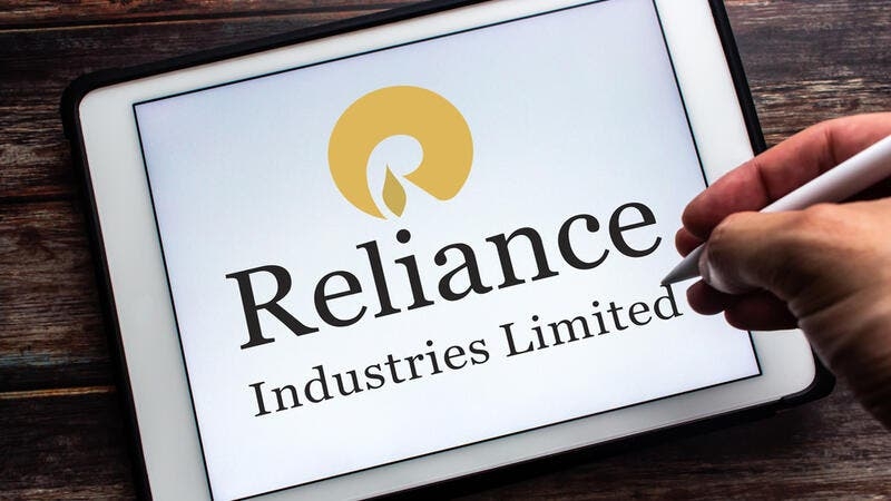 Tập đoàn Reliance xây dựng nhà máy hóa dầu trị giá 2 tỷ USD ở UAE