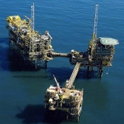 Shell và Exxon bán liên doanh khí tự nhiên lớn nhất và lâu đời nhất châu Âu