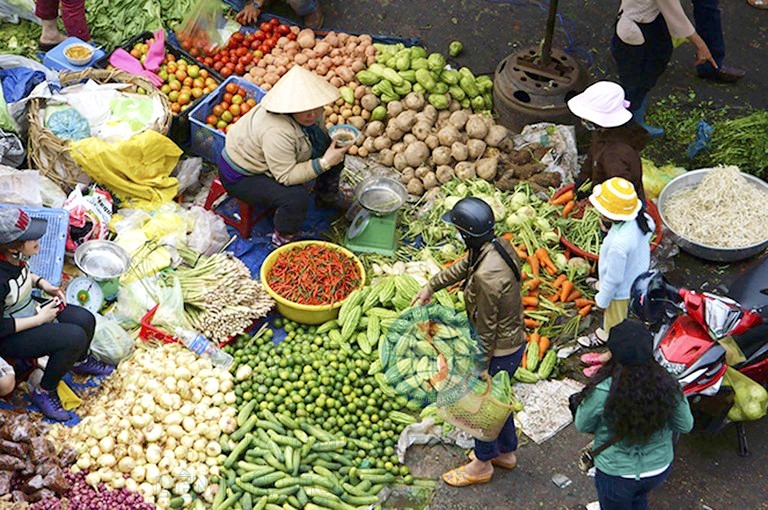 Hà Nội: Tăng cường thanh tra, kiểm tra cơ sở sản xuất, kinh doanh thực phẩm trong chợ
