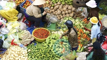 Hà Nội: Tăng cường thanh tra, kiểm tra cơ sở sản xuất, kinh doanh thực phẩm trong chợ