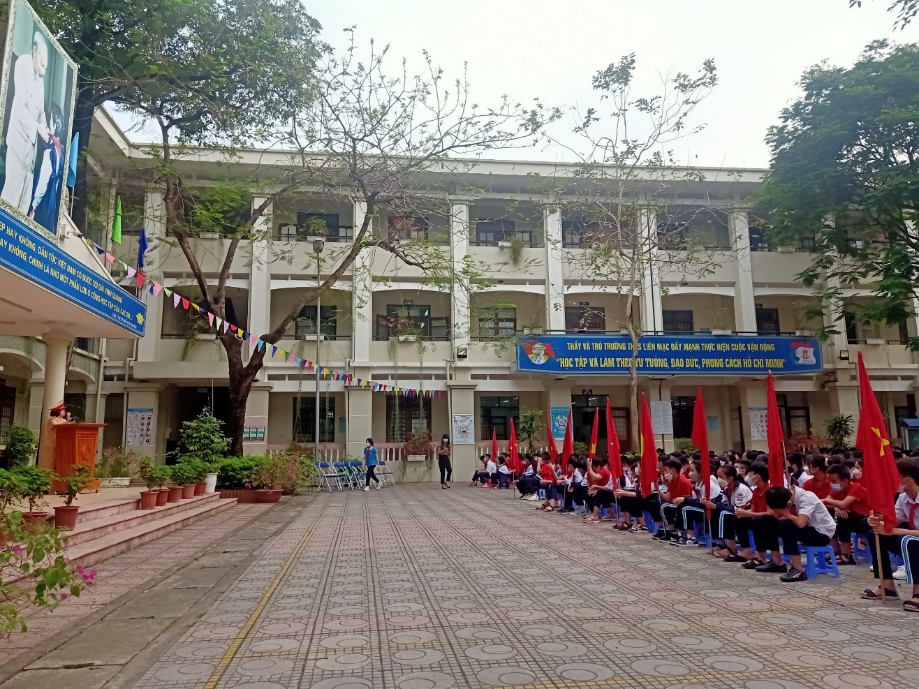 Hà Nội: Công an quận Bắc Từ Liêm đẩy mạnh tuyên truyền Luật An toàn giao thông tại các trường học