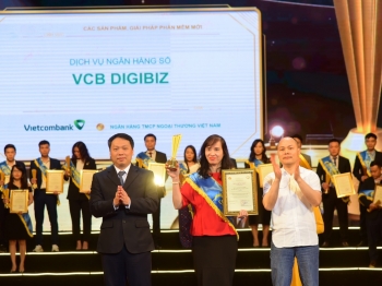 Dịch vụ ngân hàng số VCB DigiBiz của Vietcombank được trao giải Sao Khuê 2022