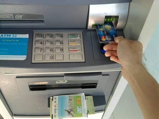 Tin ngân hàng ngày 10/5: Ứng dụng căn cước công dân rút tiền mặt tại ATM