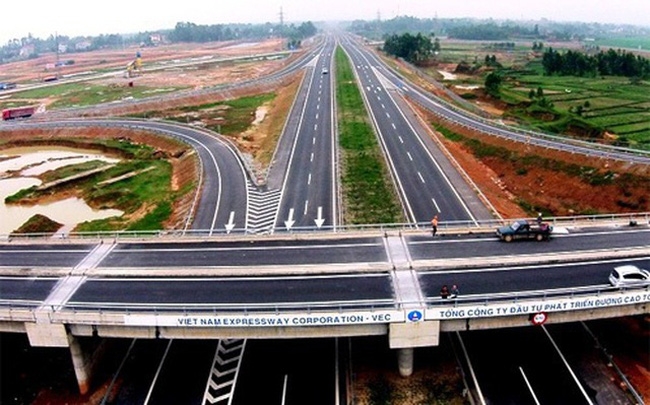 TP HCM: Đề xuất xây tuyến đường trên cao dài 14,1km, tổng vốn 38.000 tỉ đồng