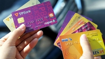 Tin nhanh ngân hàng ngày 3/12: Đề xuất xin lùi thời hạn chuyển đổi thẻ từ ATM sang thẻ chip