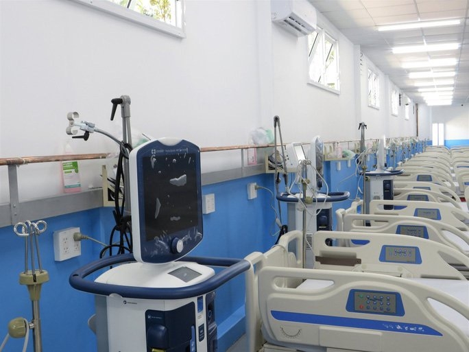 Vietcombank tài trợ thiết bị y tế trị giá 4.4 tỷ đồng cho khoa hồi sức tích cực – Bệnh viện điều trị COVID-19 Trưng Vương