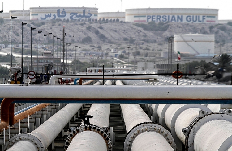 Iran bắt tay với Nga để phát triển dầu khí