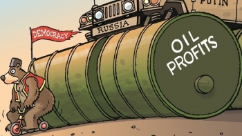 Châu Âu tung ra lệnh trừng phạt cản trở hoạt động lọc và bán dầu của Nga