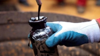 Tập đoàn năng lượng lớn nhất châu Âu bị chỉ trích gay gắt vì đã mua dầu giảm giá của Nga