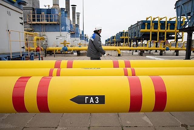 Giá khí đốt tại châu Âu tăng vọt trong bối cảnh lo ngại về nguồn cung và lệnh trừng phạt từ Nga