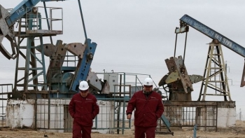 Trafigura sẽ ngừng hoàn toàn việc mua dầu thô từ Rosneft