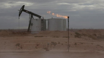 Giá dầu tiếp tục tăng ổn định