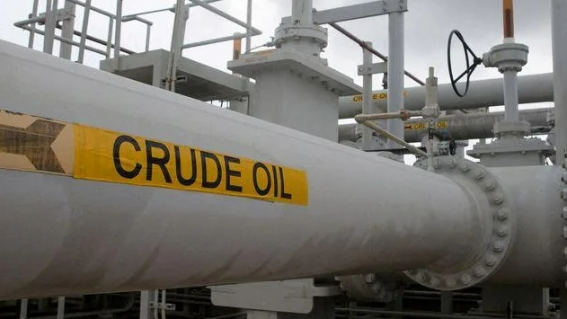 Giá dầu tụt giảm do lo ngại suy thoái và sức tiêu thụ yếu hơn