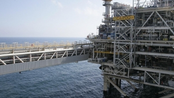 Giá dầu của Azerbaijan giảm hơn 6 USD