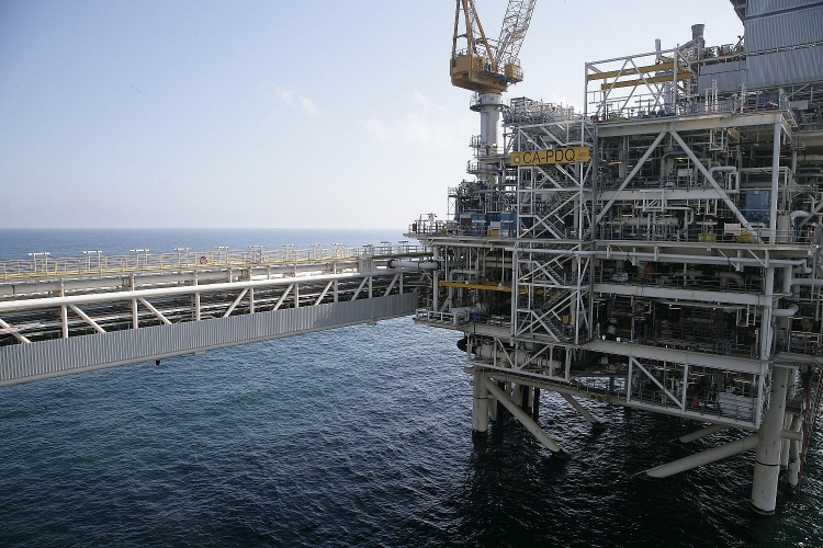 Giá dầu của Azerbaijan giảm hơn 6 USD
