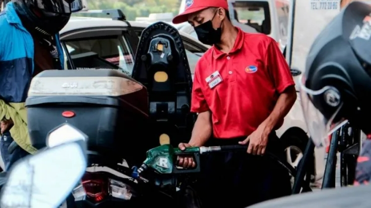 Philippines tiếp tục giảm giá xăng dầu