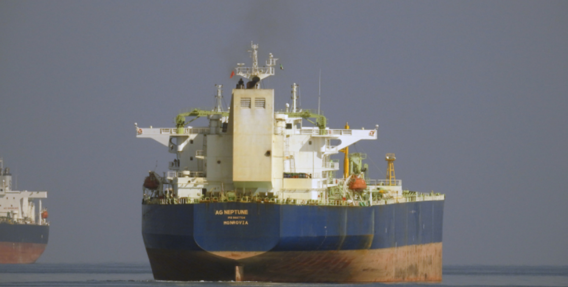 Một tàu chở dầu bị cấm cập cảng Australia