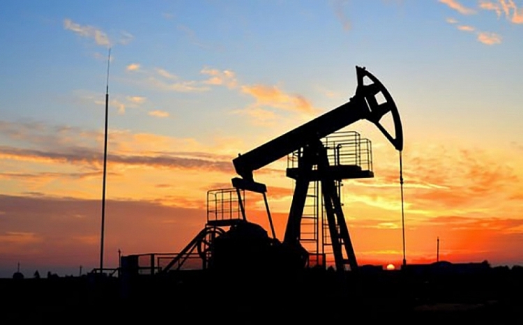 Giá dầu của Azerbaijan tiếp tục giảm trên thị trường thế giới