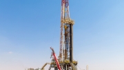 Giá dầu giảm ngày đầu tuần khi Aramco sẵn sàng tăng sản lượng