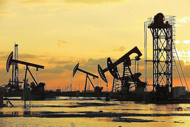 Giá dầu ít biến động trong bối cảnh tồn kho dầu của Mỹ giảm