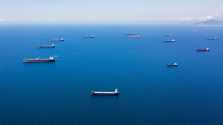 Nga dùng cả hạm đội tàu để chở lượng dầu diesel lớn đến cứu nguy cho Mỹ