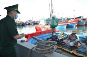 Vận động đưa 13 ngư dân Lý Sơn đi cách ly tập trung