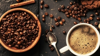 Giá cà phê hôm nay 11/4: Tăng giảm đan xen